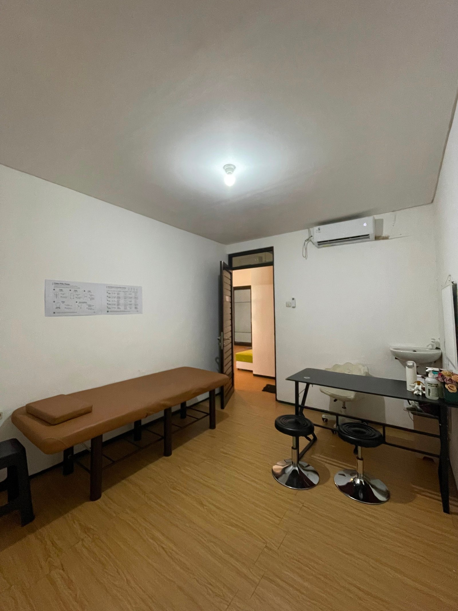 Foto fasilitas dr. Angga Clinic